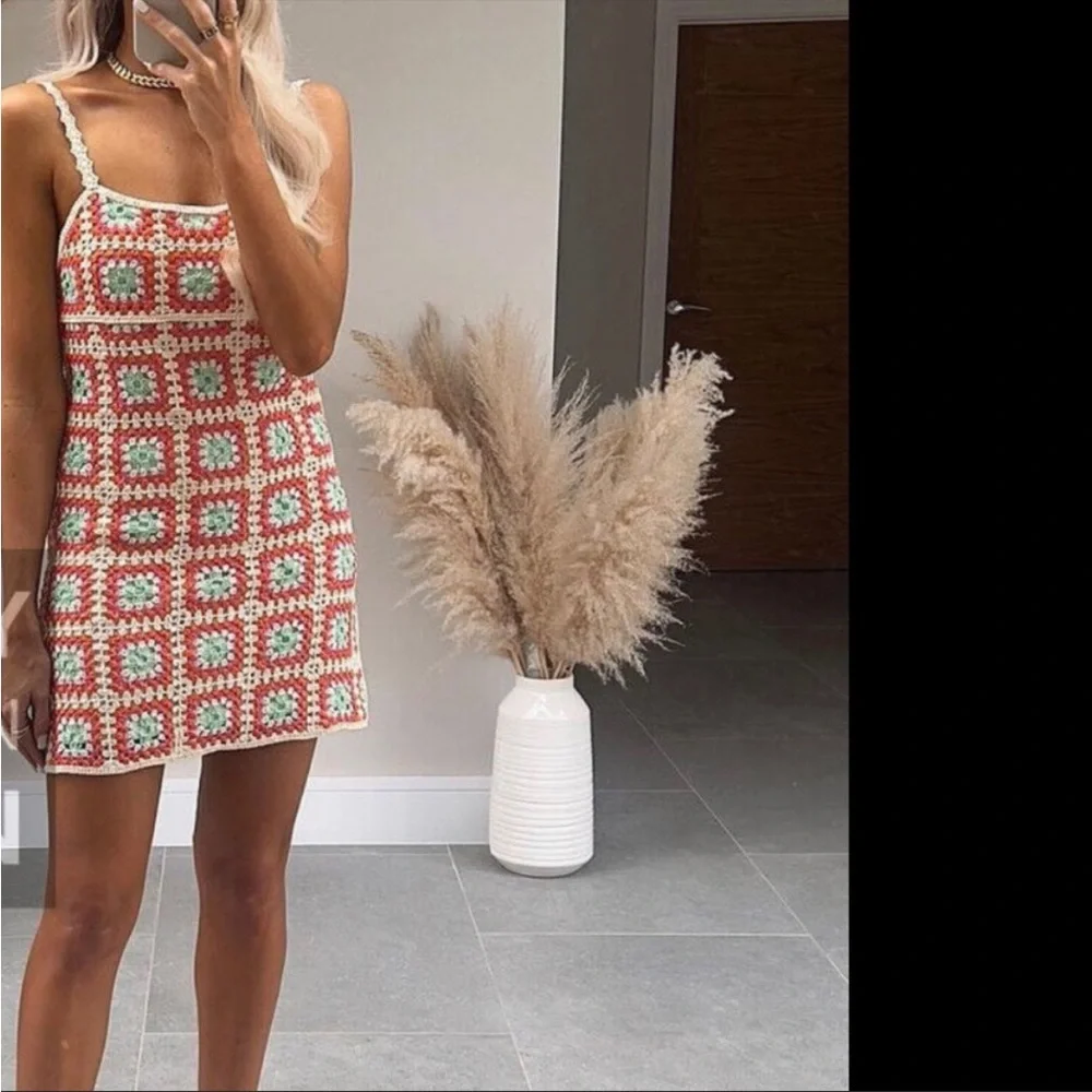 Zara Crochet Dress - Picture 5 of 7